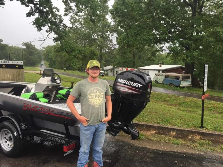 Wyatt George's 1752 Blazer SS w/ 40hp Mercury Jet Motor